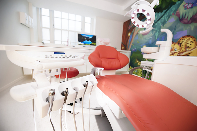 children's teeth cleaning