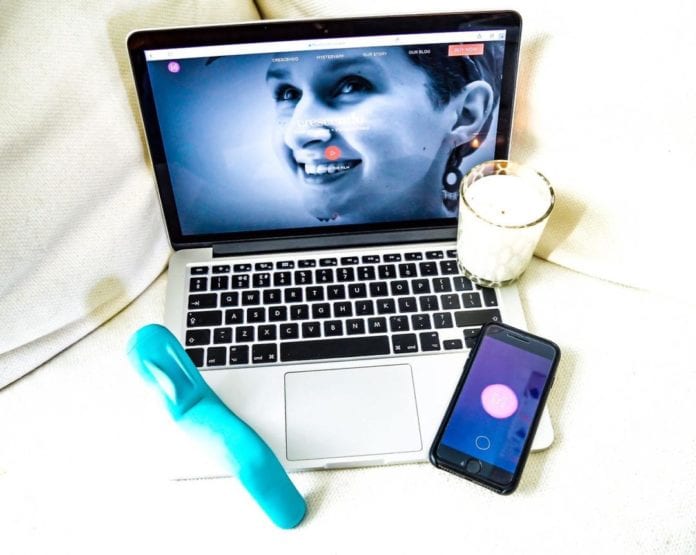 CrescendoBlueProductImageLifestyle6