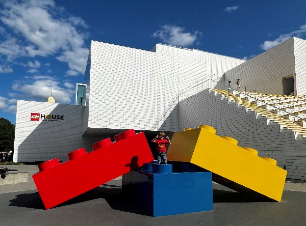Lego House